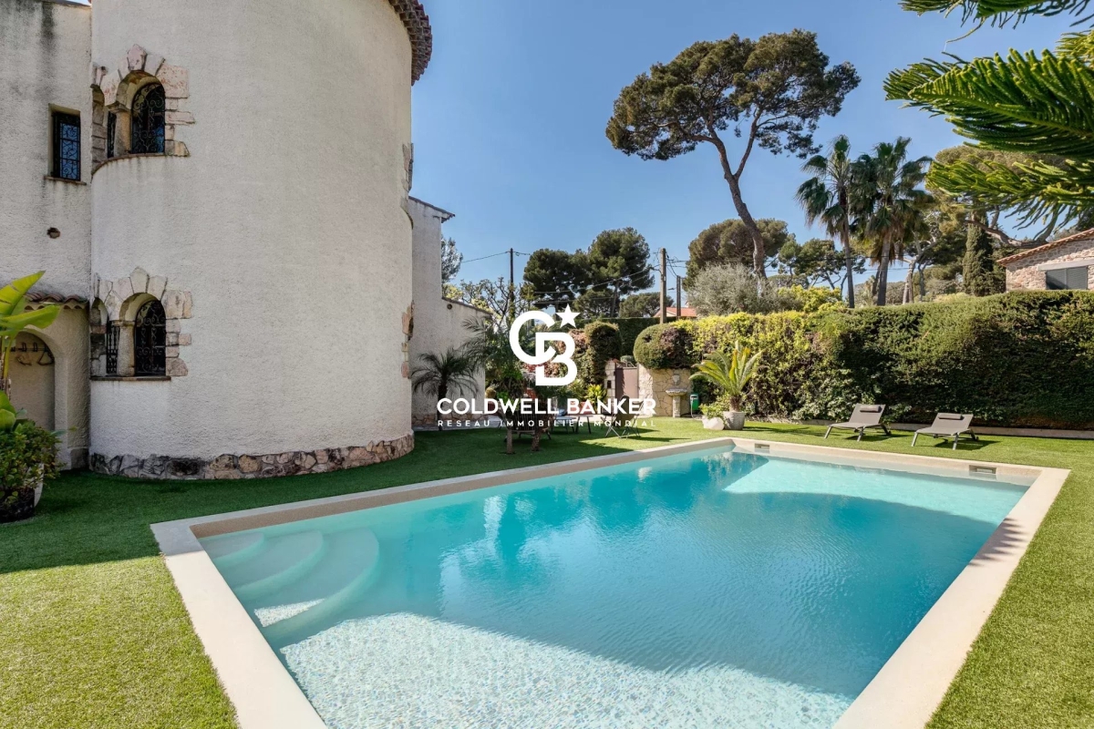 Maison de luxe à vendre à Cap d'Antibes, 2 950 000 €, Photo 4