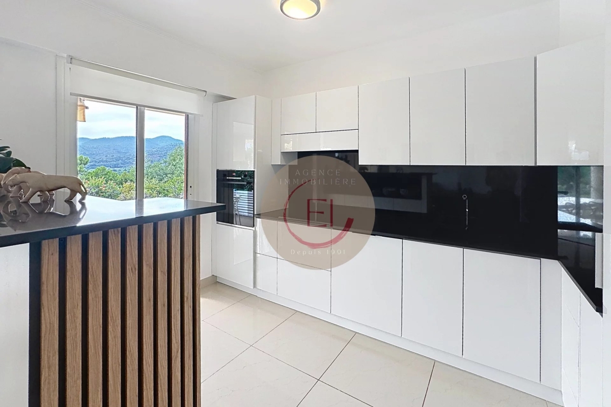 Luxury Apartment for sale in Mandelieu-la-Napoule, 1 100 000 €, Photo 5