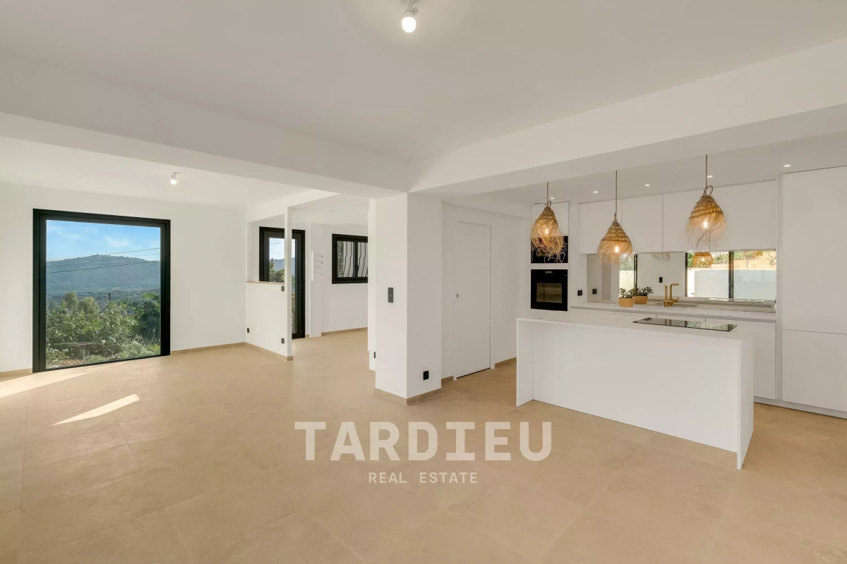 Luxury House for sale in La Croix-Valmer, 950 000 €, Photo 5