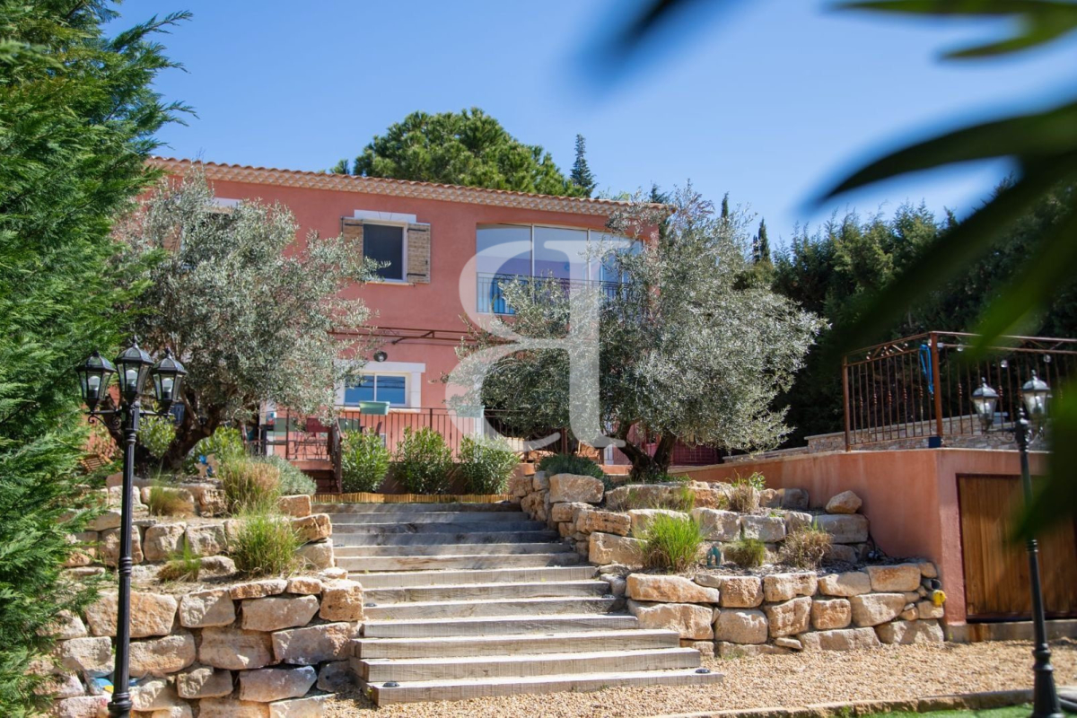 Maison de luxe à vendre à L Isle-sur-La-Sorgue, 864 000 €, Photo 1