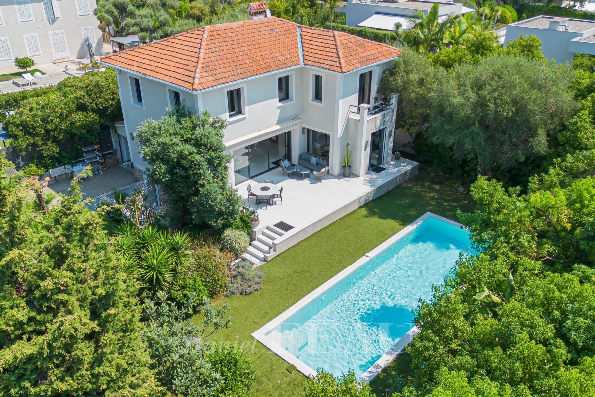 Maison de luxe à vendre à Juan-les-Pins, 2 660 000 €, Photo 1