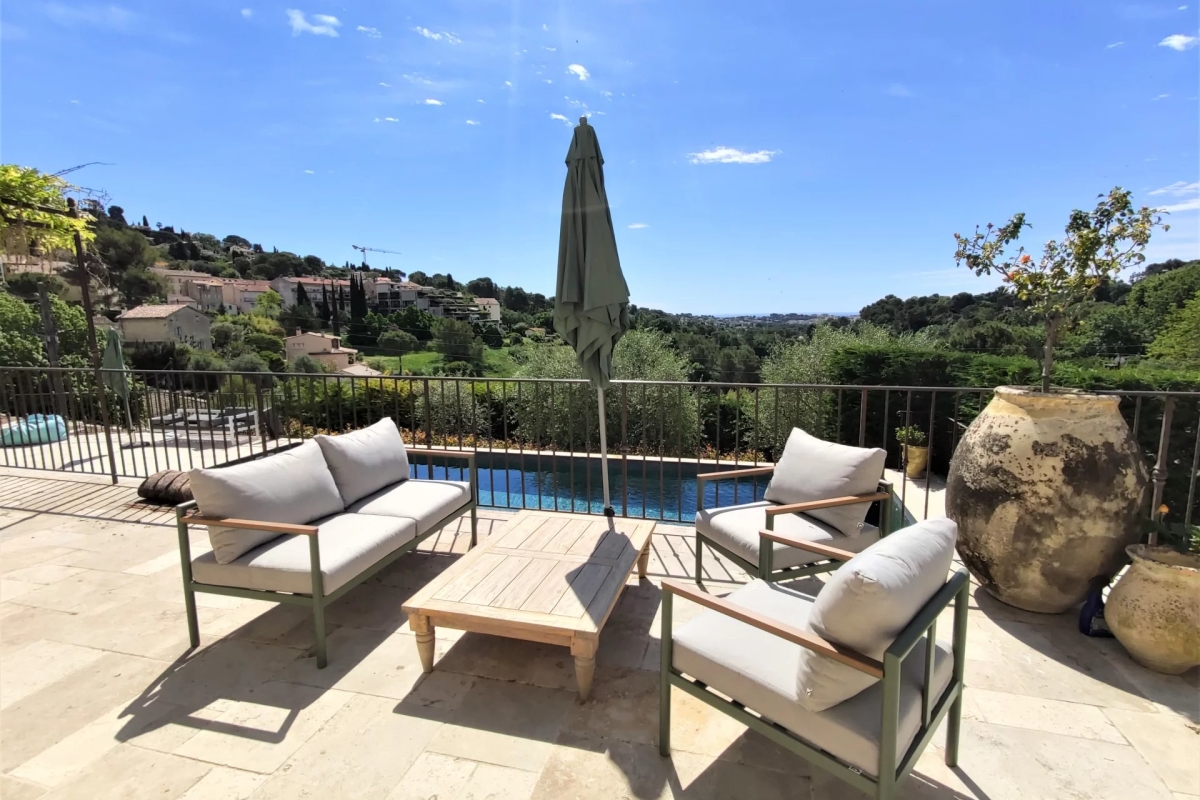 Maison de luxe à louer à Mougins, 6 500 €, Photo 2