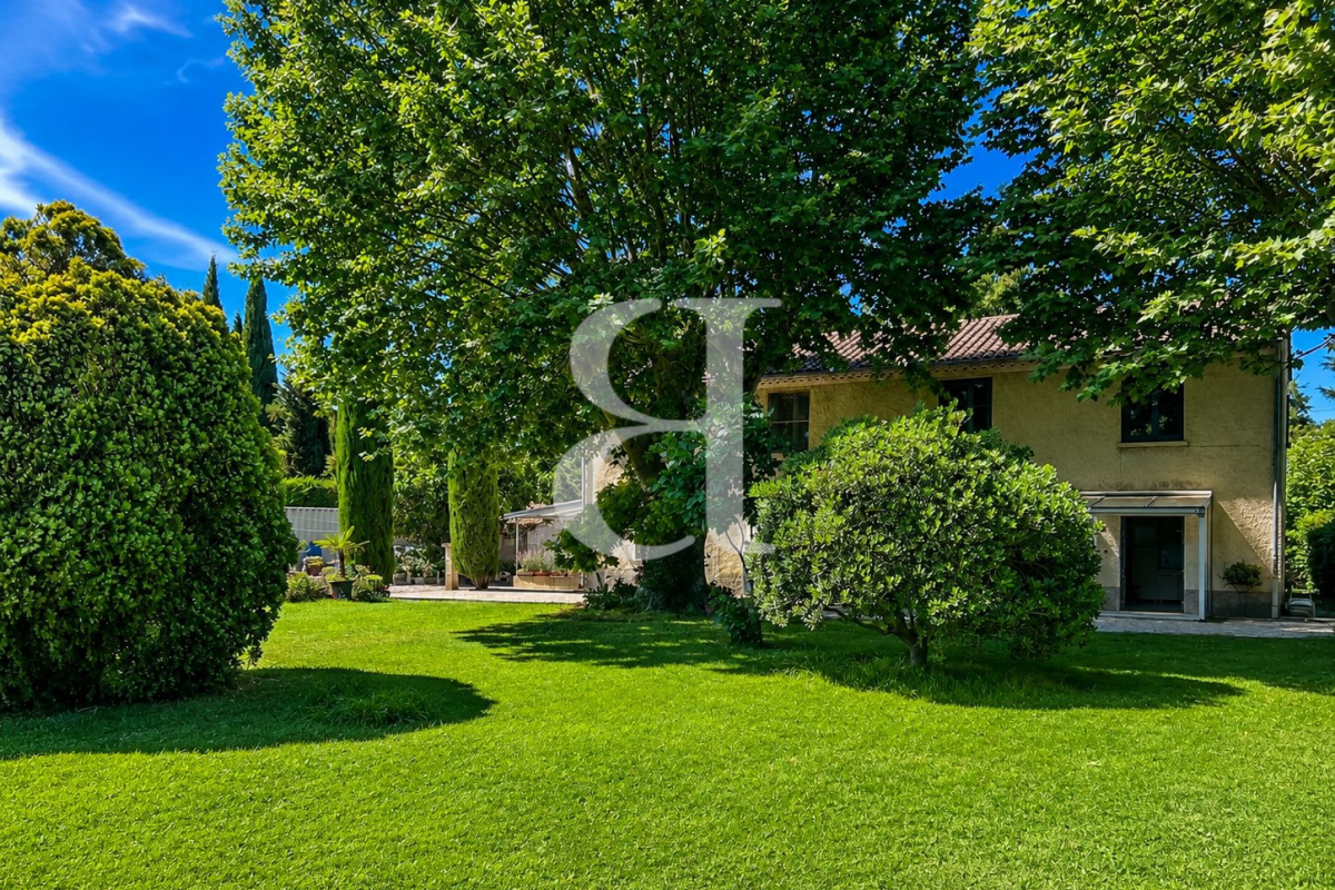 Luxury House for sale in Le Thor, 586 000 €, Photo 3