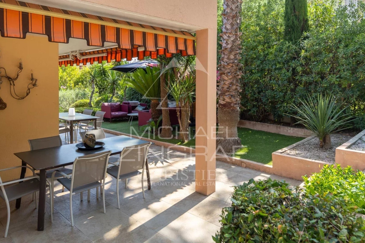 Maison de luxe à vendre à Mandelieu-la-Napoule, 990 000 €, Photo 3