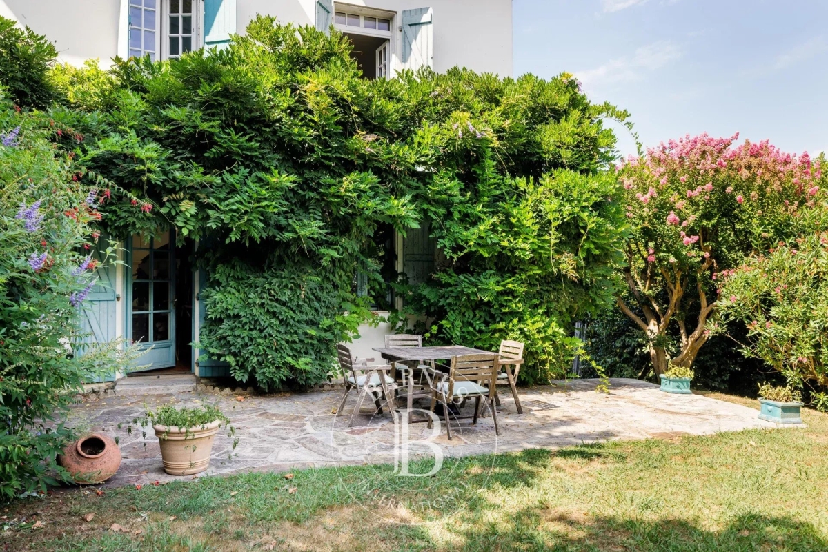 Maison de luxe à vendre à Arbonne, 1 500 000 €, Photo 1