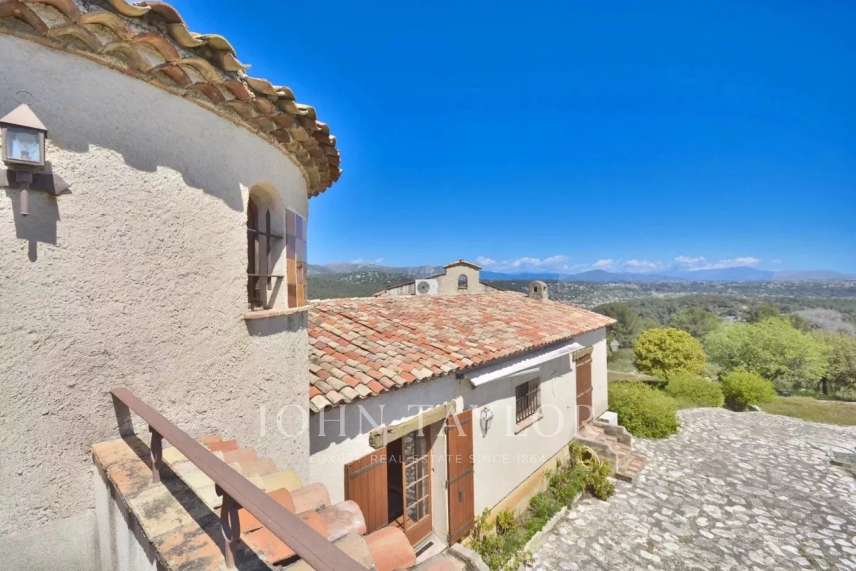 Maison de luxe à vendre à Roquefort-les-Pins, 2 798 000 €, Photo 2