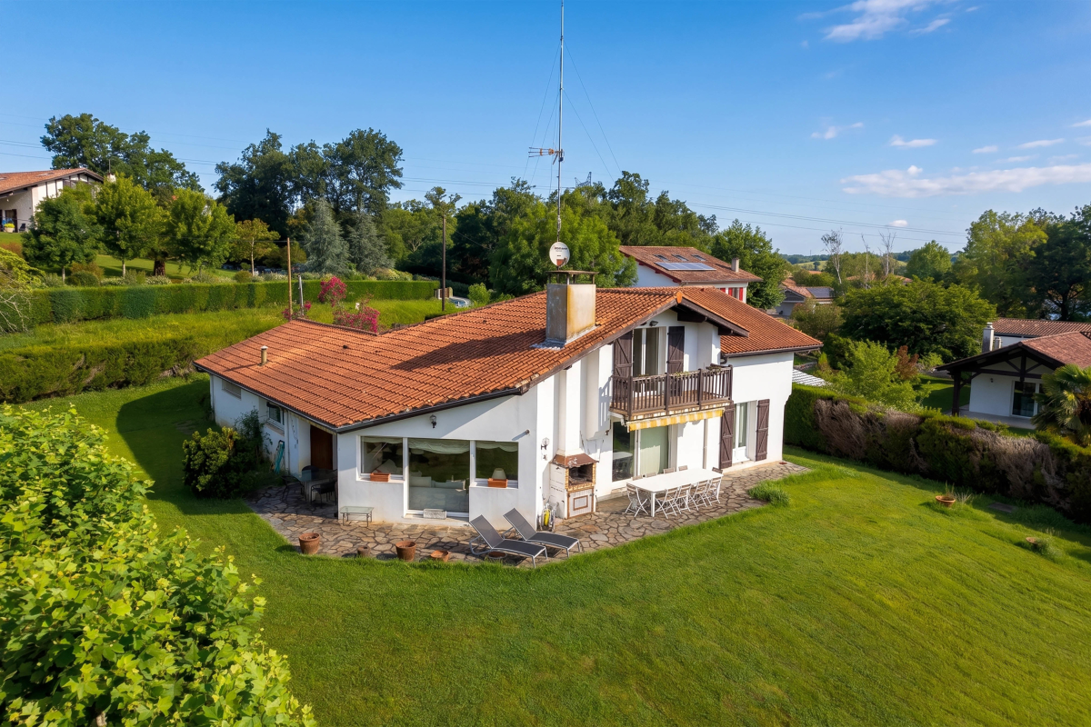 Luxury House for sale in Ascain, 890 000 €, Photo 2
