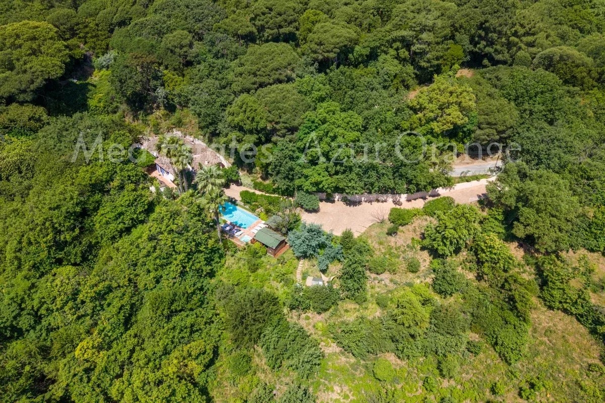 Luxury House for sale in La Garde-Freinet, 880 000 €, Photo 3