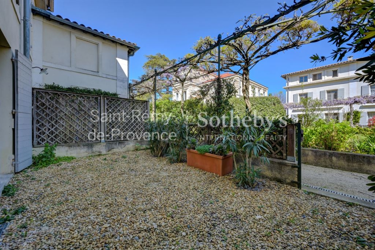 Maison de luxe à vendre à Saint-Rémy-de-Provence, 458 000 €, Photo 4