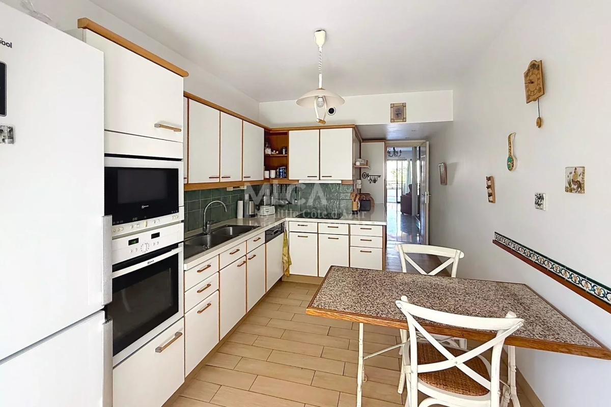 Appartement de luxe à vendre à Antibes, 1 050 000 €, Photo 6
