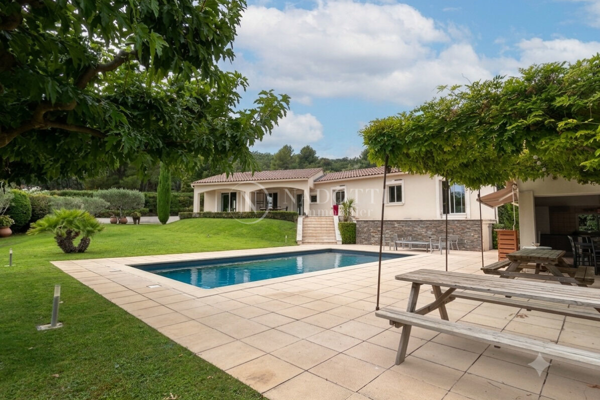 Maison de luxe à vendre à Caumont-sur-Durance, 890 000 €, Photo 1