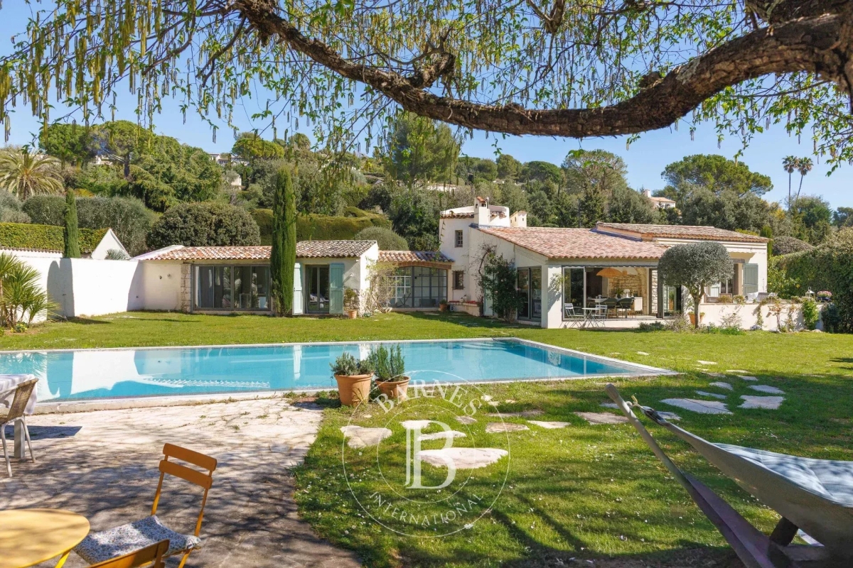 Maison de luxe à vendre à La Colle-sur-Loup, 2 500 000 €, Photo 1