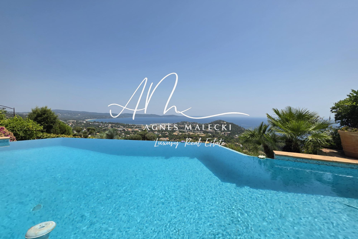 Maison de luxe à vendre à Cavalaire-sur-Mer, 1 995 000 €, Photo 1