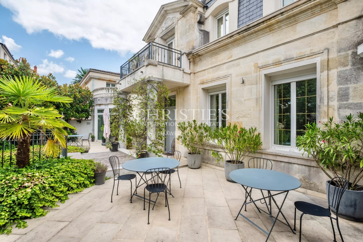 Luxury House for sale in Bordeaux, 1 745 000 €, Photo 2