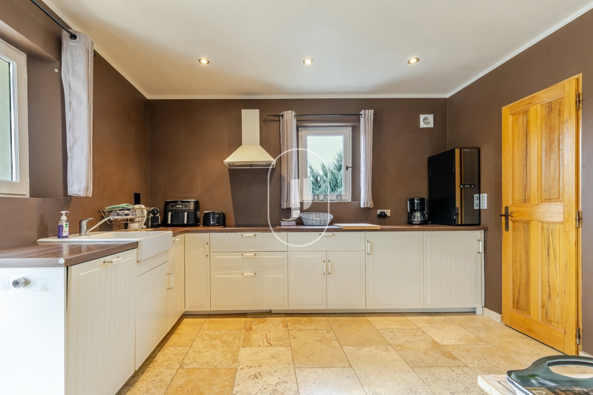 Maison de luxe à vendre à Apt, 770 000 €, Photo 3