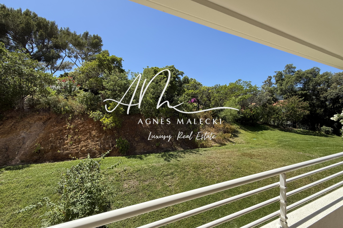 Appartement de luxe à vendre à Cavalaire-sur-Mer, 555 000 €, Photo 3