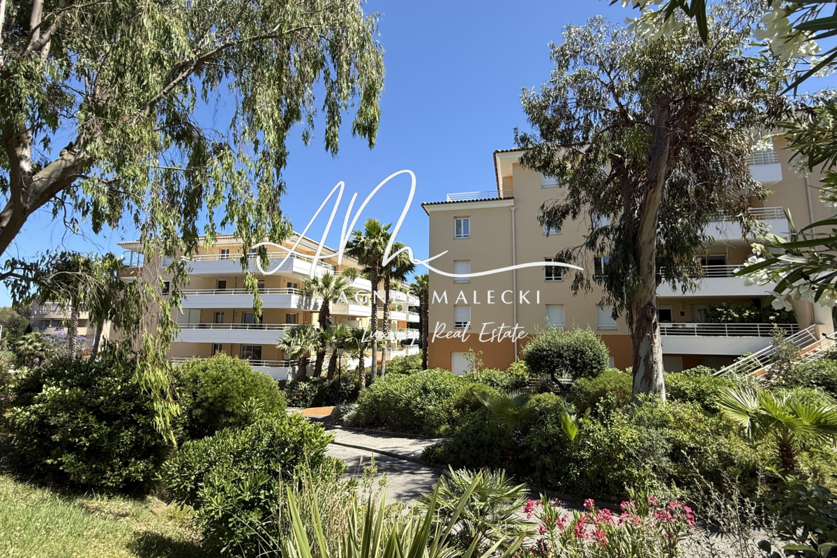 Appartement de luxe à vendre à Cavalaire-sur-Mer, 555 000 €, Photo 4