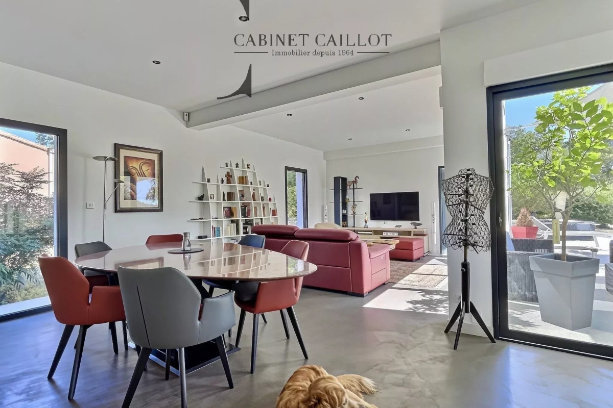 Maison de luxe à vendre à Varzay, 430 000 €, Photo 6