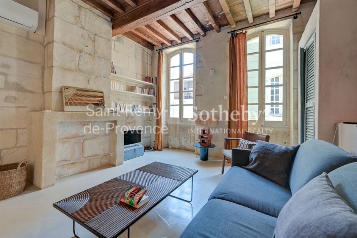Maison de luxe à vendre à Arles, 320 000 €, Photo 1