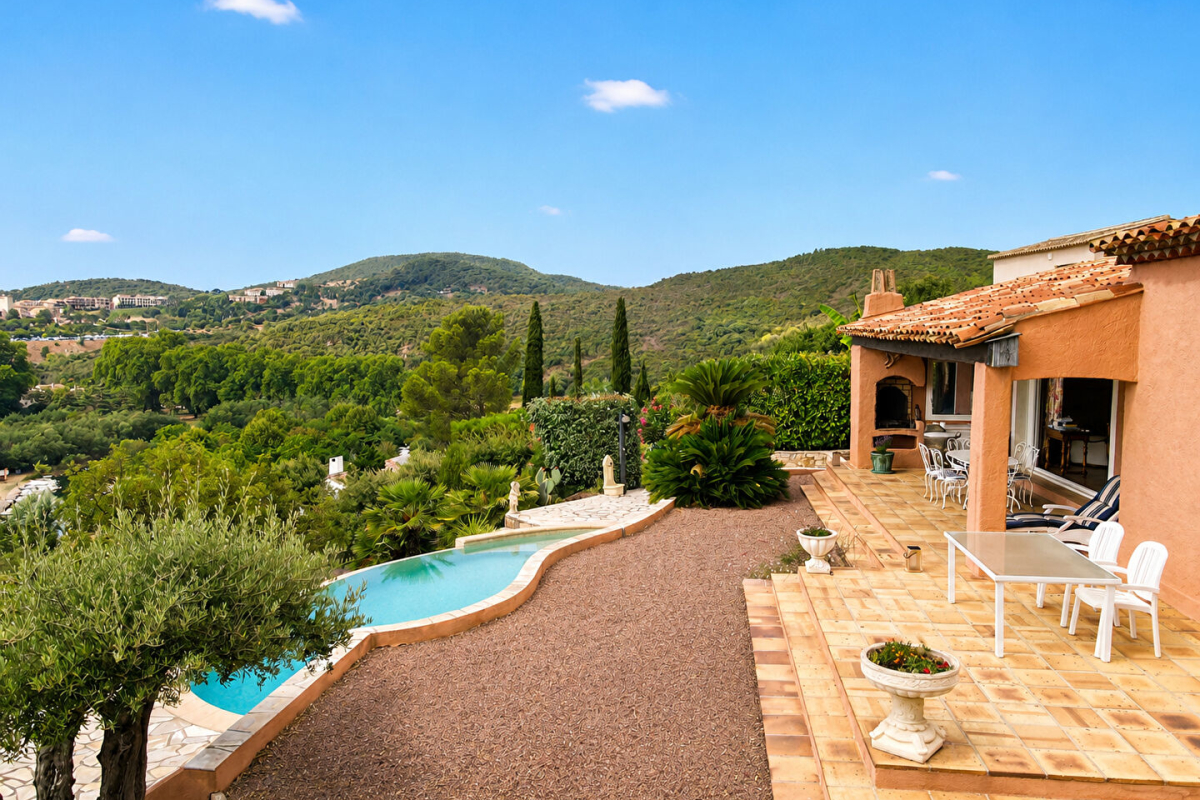 Maison de luxe à vendre à Agay, 1 260 000 €, Photo 2