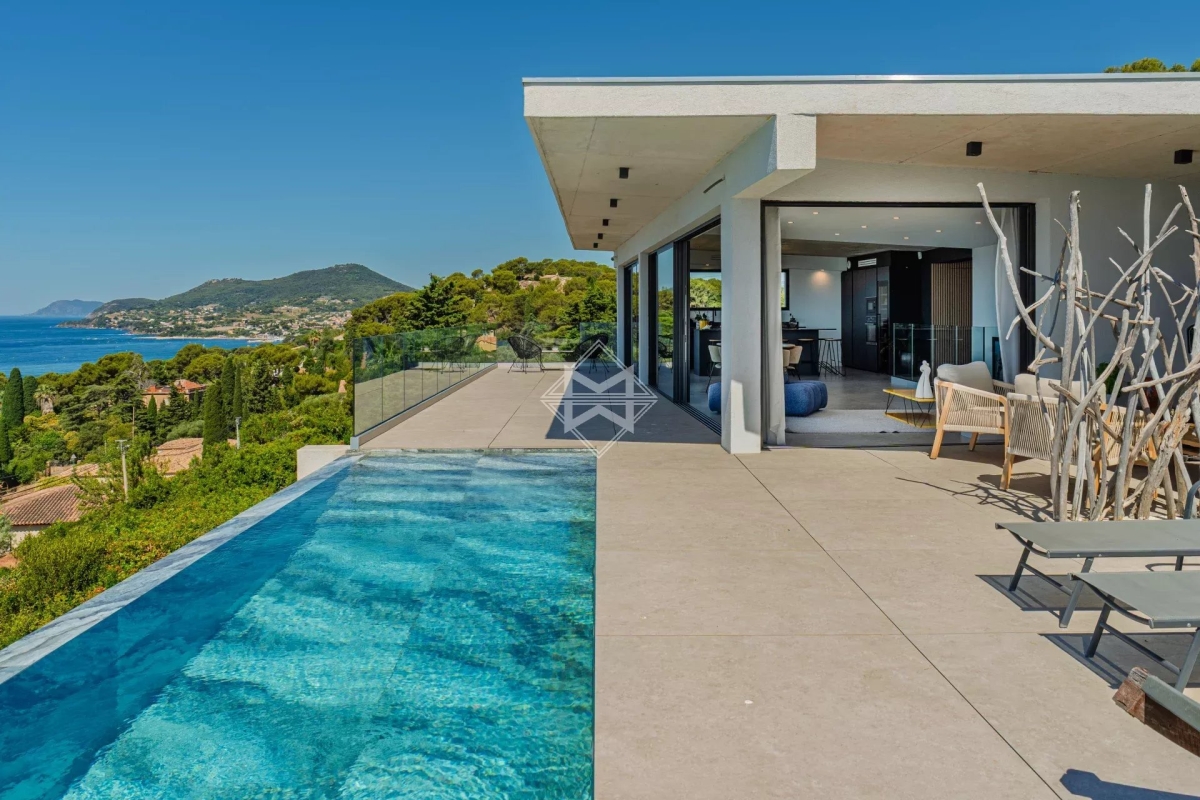 Luxury House for sale in Carqueiranne, 1 899 000 €, Photo 2