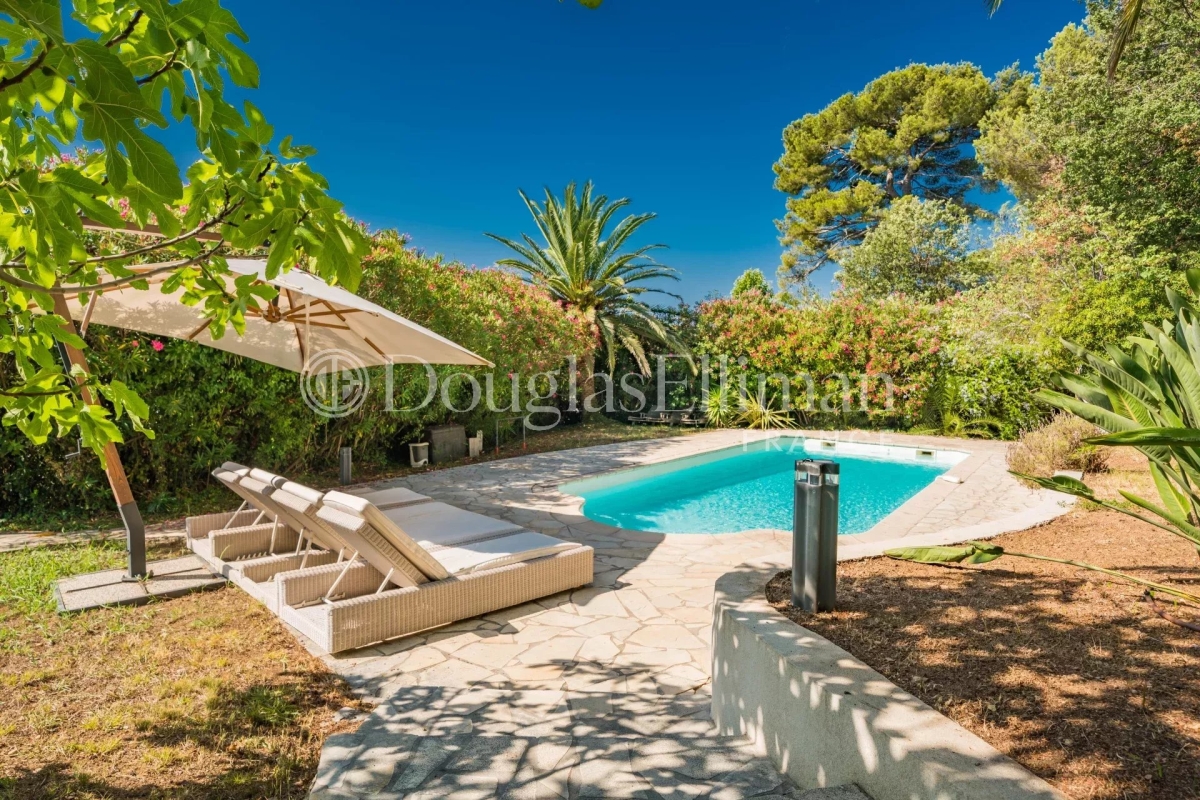 Luxury House for sale in Antibes, 2 499 000 €, Photo 2