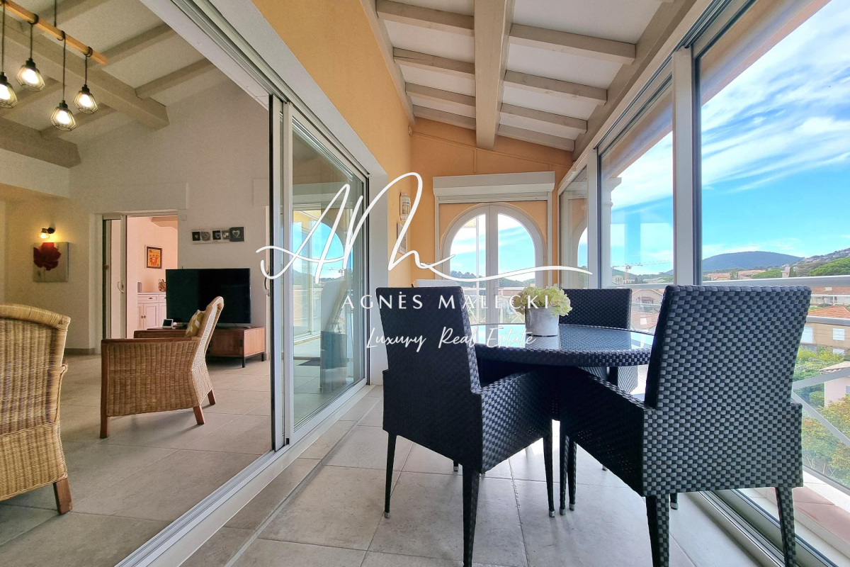 Appartement de luxe à vendre à Cavalaire-sur-Mer, 750 000 €, Photo 3