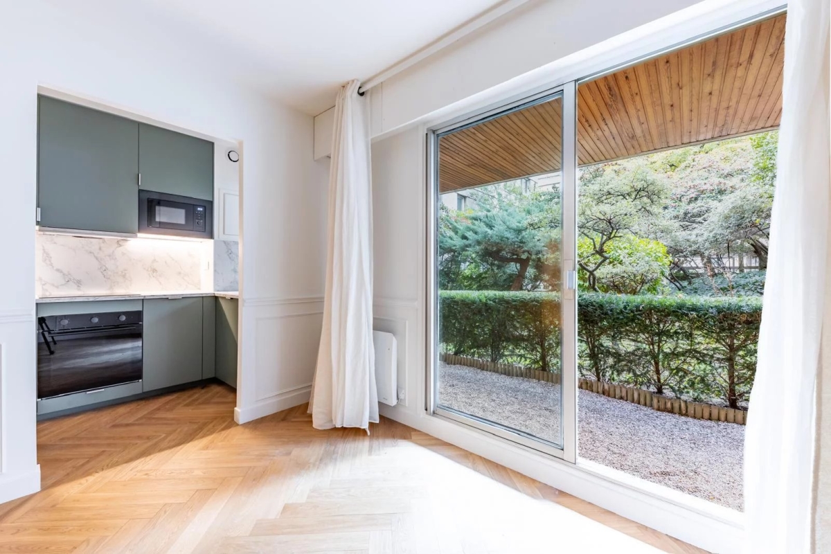 Luxury Apartment for sale in Paris 15ème, 565 000 €, Photo 3