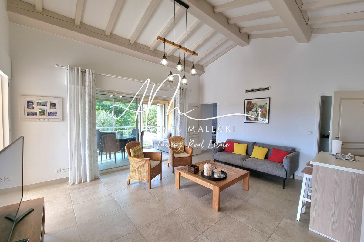 Appartement de luxe à vendre à Cavalaire-sur-Mer, 750 000 €, Photo 4