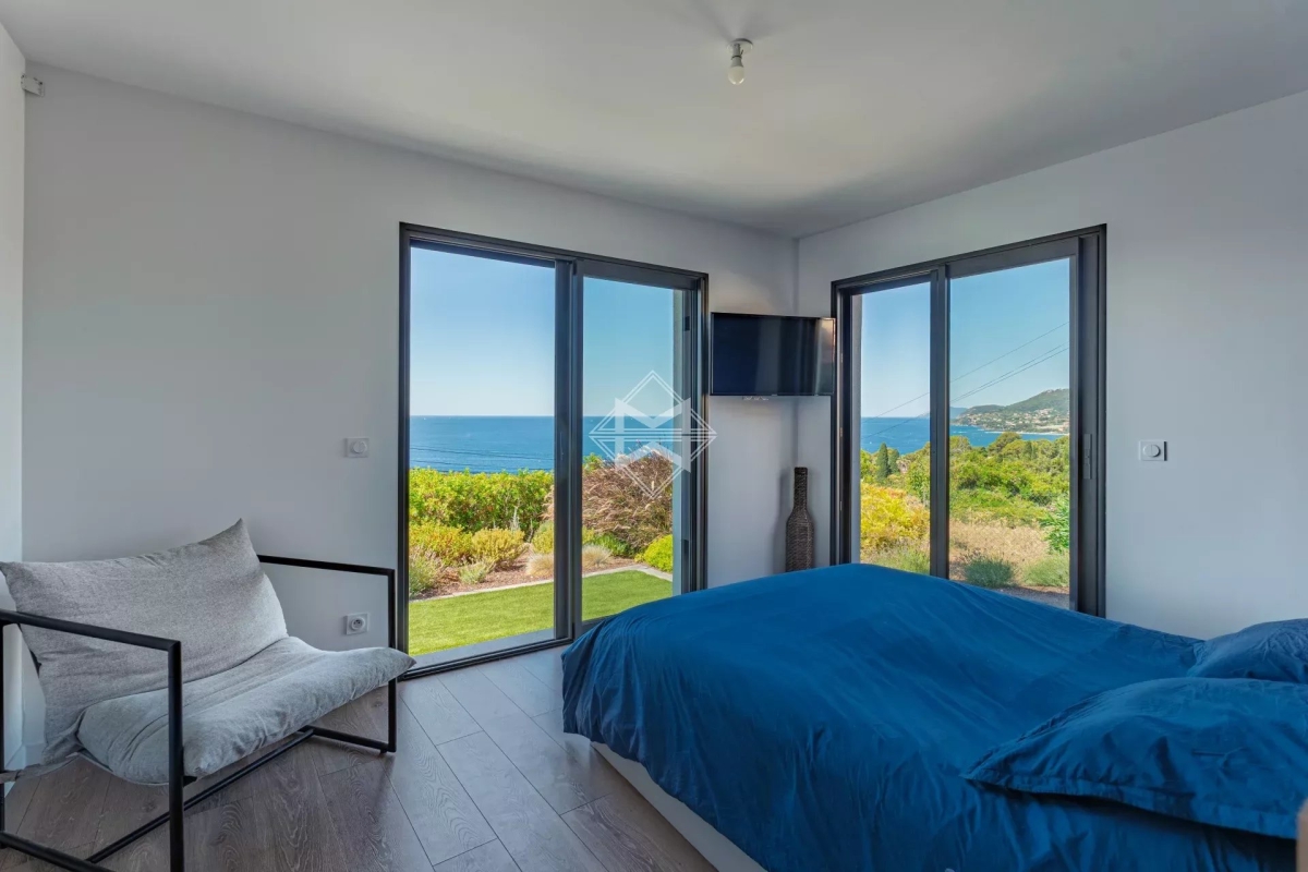 Luxury House for sale in Carqueiranne, 1 899 000 €, Photo 5