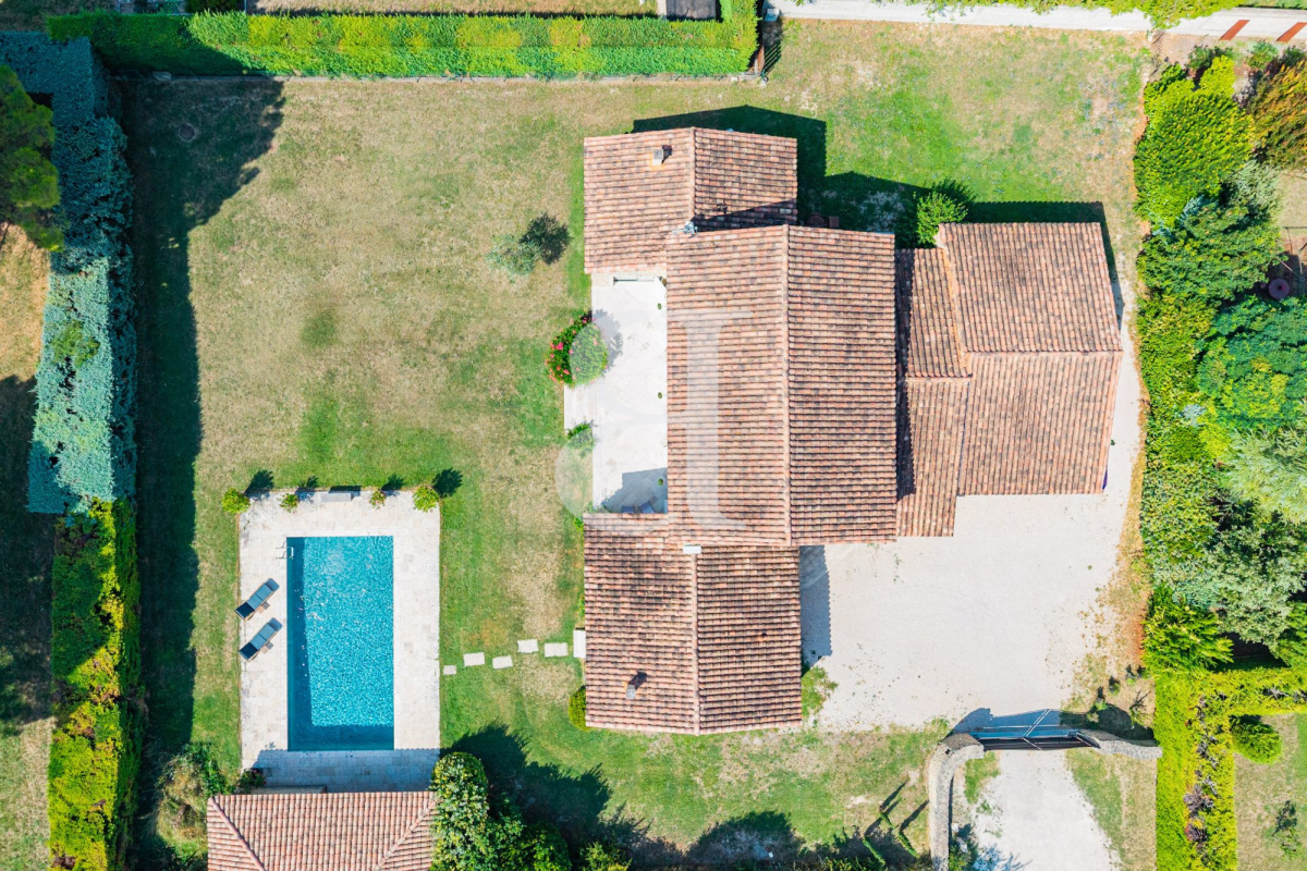 Luxury House for sale in Gordes, 1 190 000 €, Photo 6