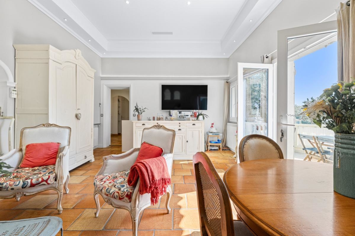 Maison de luxe à vendre à Saint-Paul-de-Vence, 745 000 €, Photo 2