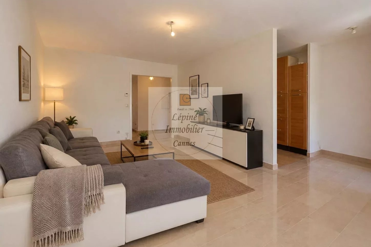 Luxury Apartment for sale in Cannes, 285 000 €, Photo 2