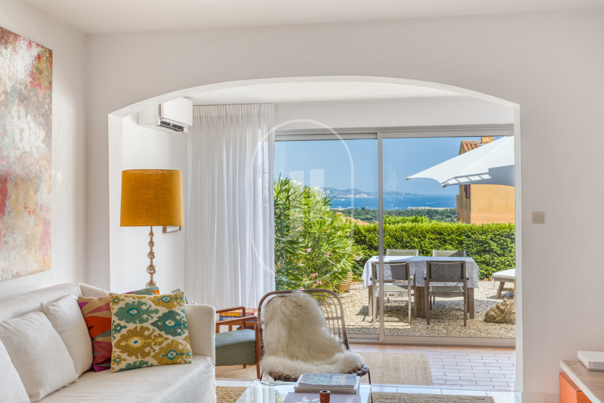 Luxury Apartment for sale in Cogolin, 485 000 €, Photo 2