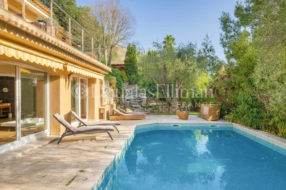 Maison de luxe à vendre à Roquefort-les-Pins, 2 555 000 €, Photo 3