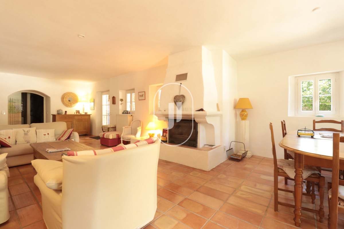 Luxury House for sale in Gordes, 1 900 000 €, Photo 4