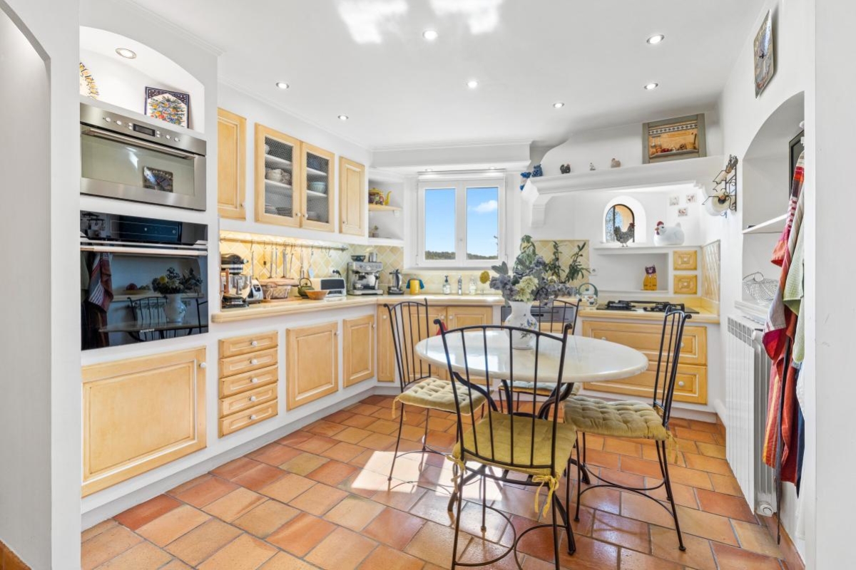Maison de luxe à vendre à Saint-Paul-de-Vence, 745 000 €, Photo 5