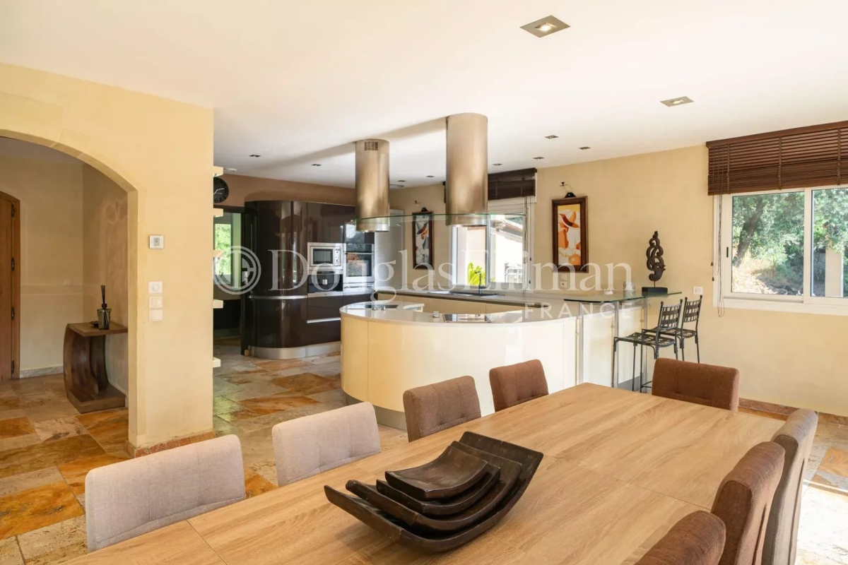 Maison de luxe à vendre à Roquefort-les-Pins, 2 555 000 €, Photo 5