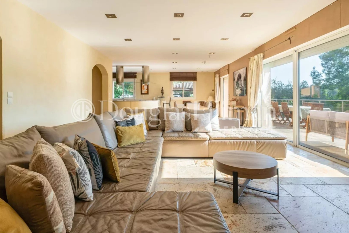 Maison de luxe à vendre à Roquefort-les-Pins, 2 555 000 €, Photo 6