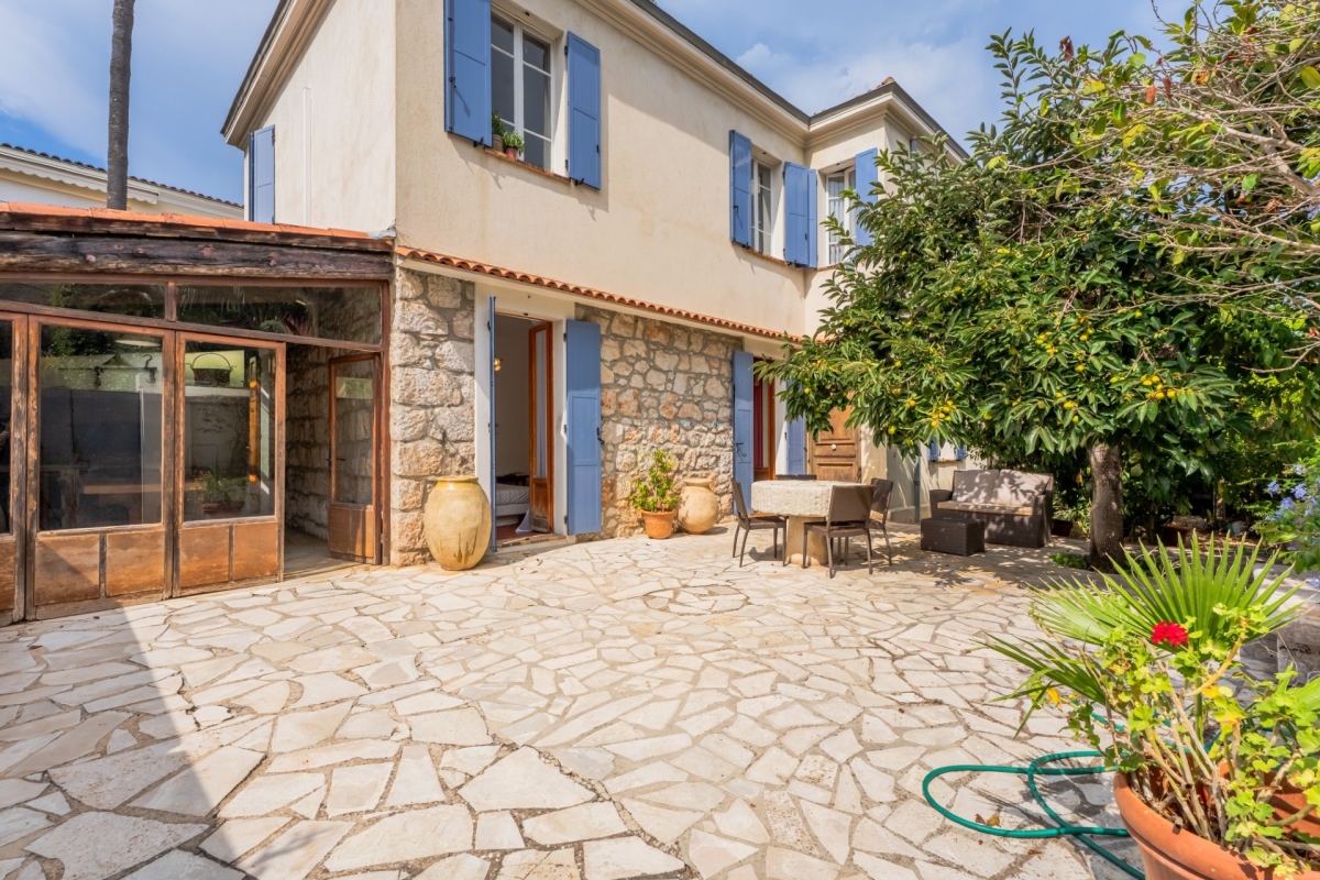 Luxury House for sale in Saint-Jean-Cap-Ferrat, 2 400 000 €, Photo 1
