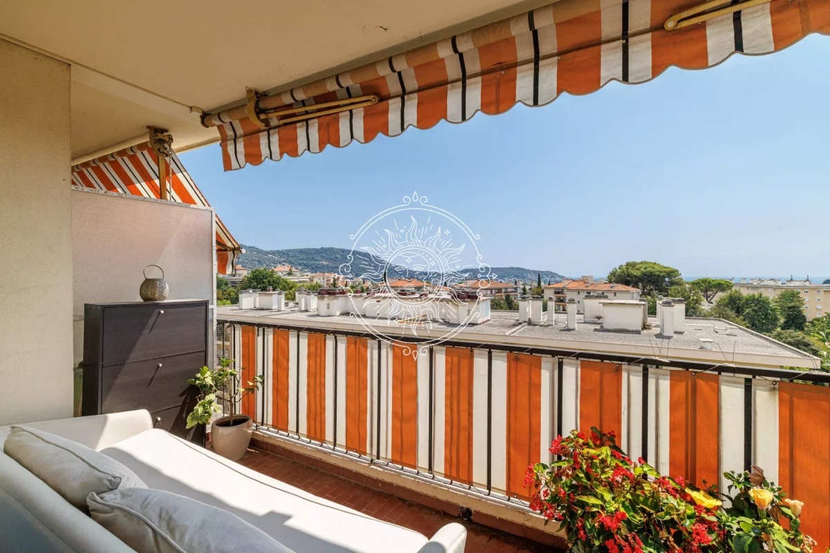 Appartement de luxe à vendre à Nice, 448 000 €, Photo 1