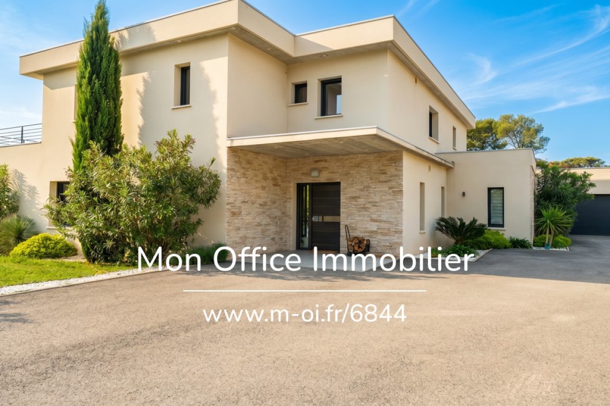 Luxury House for sale in Aix-en-Provence, 1 698 000 €, Photo 2
