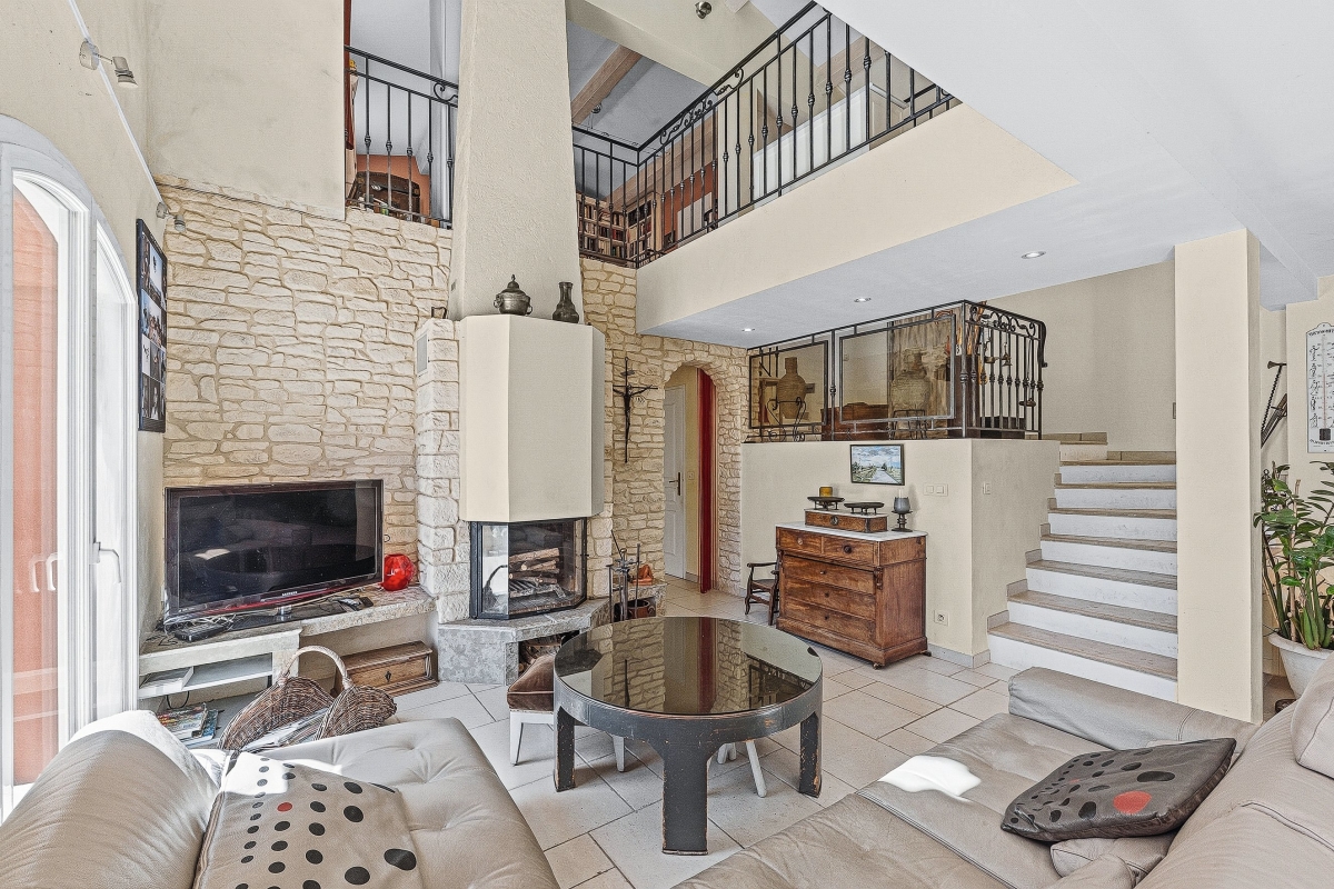 Maison de luxe à vendre à Les Adrets de l'Esterel, 990 000 €, Photo 2