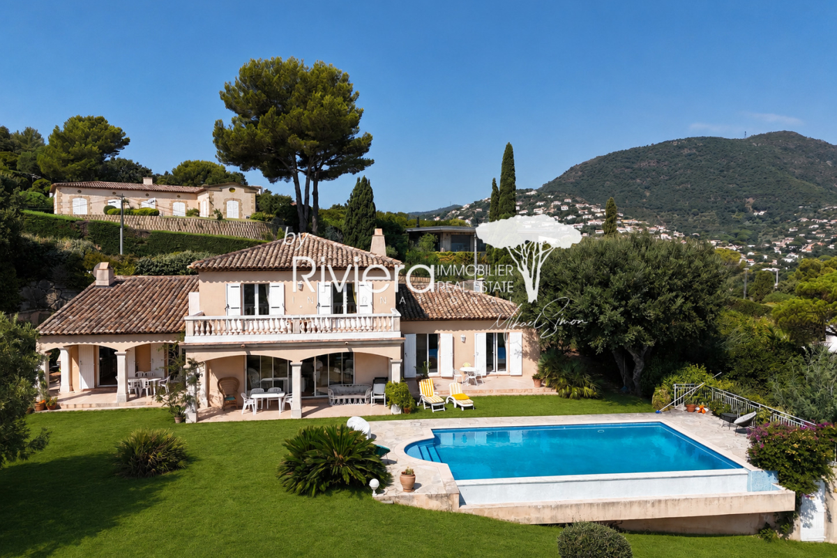 Maison de luxe à vendre à Cavalaire-sur-Mer, 2 685 000 €, Photo 3