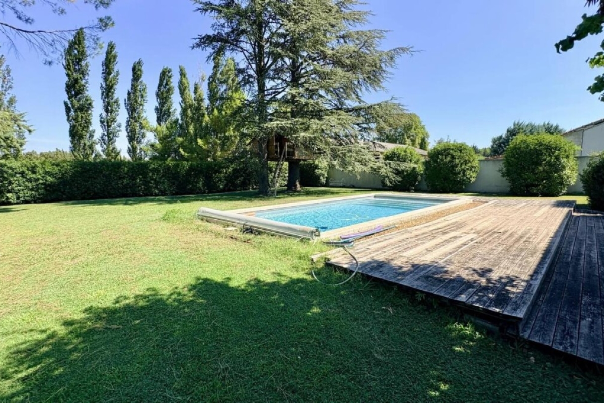 Maison de luxe à vendre à L Isle-sur-La-Sorgue, 840 000 €, Photo 3