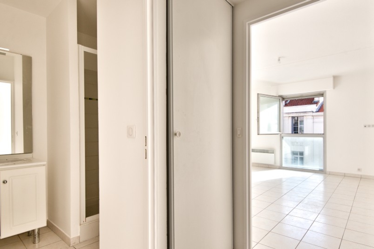 Luxury Apartment for sale in Antibes, 139 000 €, Photo 7