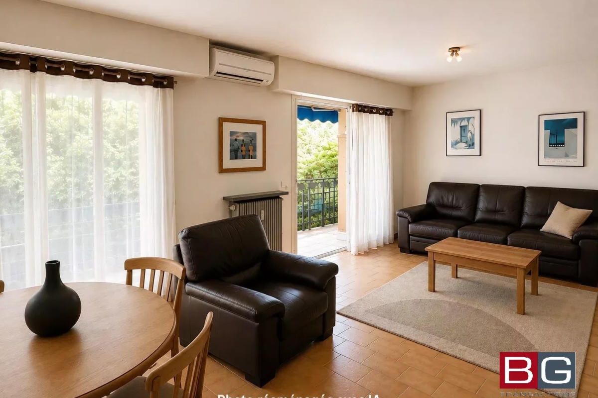 Luxury Apartment for sale in Antibes, 245 000 €, Photo 1