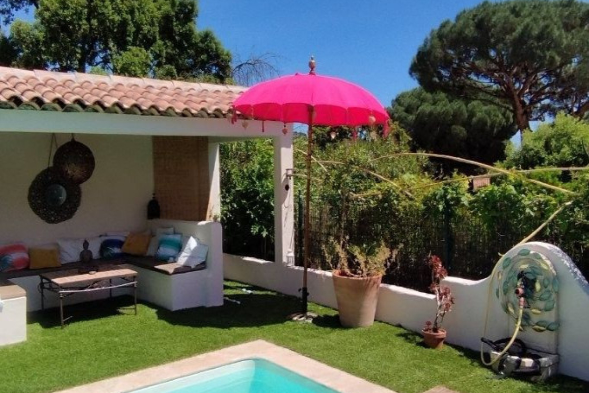 Luxury House for sale in Cavalaire-sur-Mer, 995 000 €, Photo 1