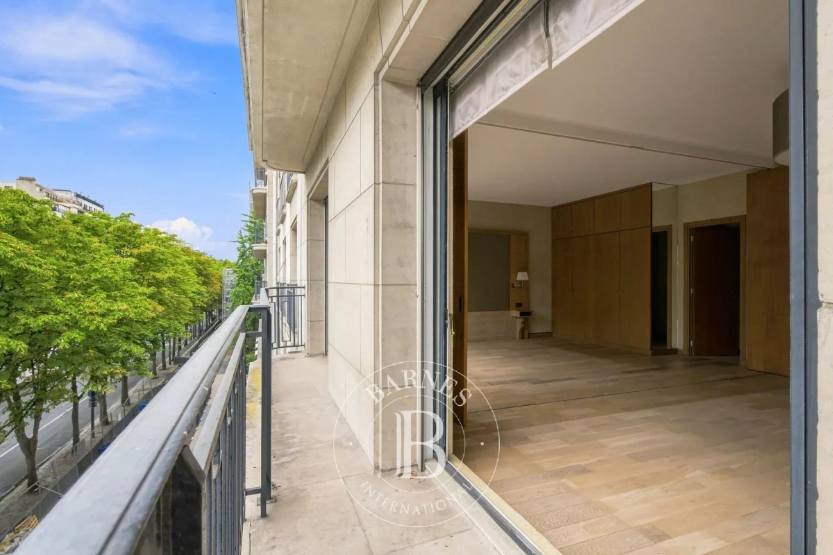 Luxury Apartment for sale in Paris 8ème, 2 980 000 €, Photo 2