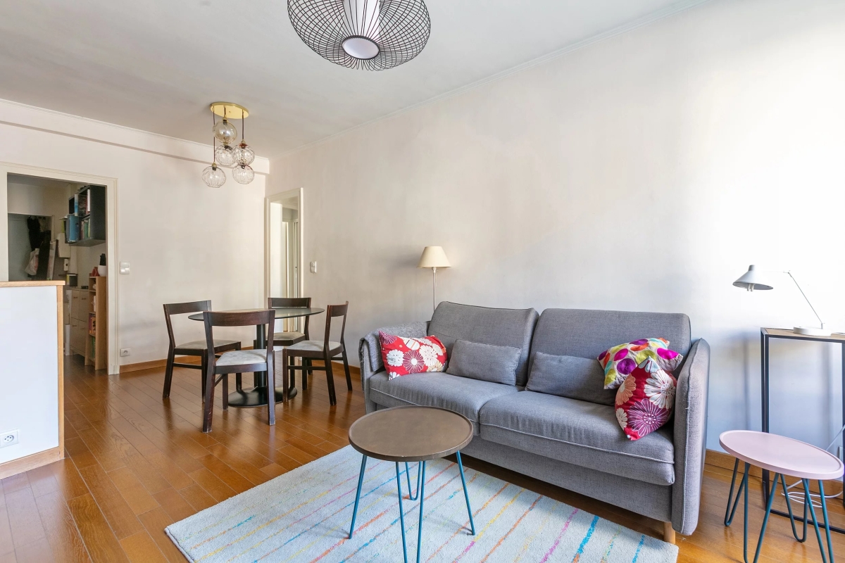 Appartement de luxe à vendre à Paris 10ème, 670 000 €, Photo 2